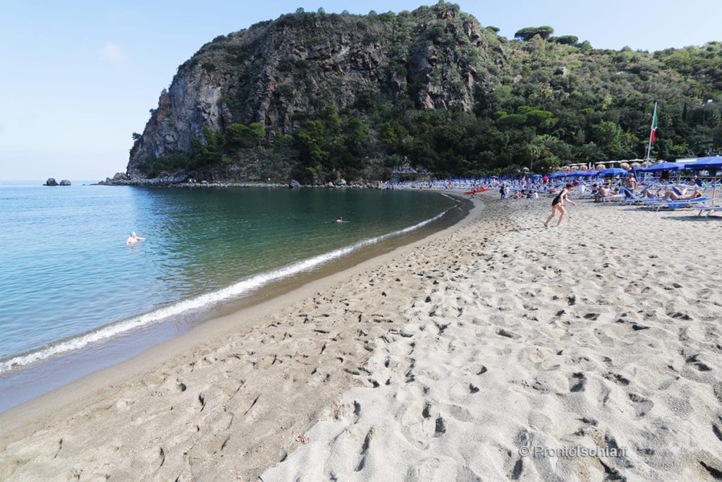 Spiaggia di San Montano foto